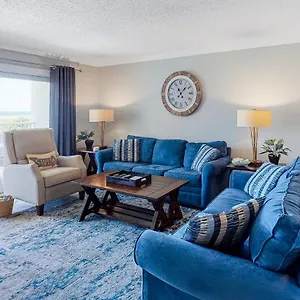 The Islander 412 Apartment